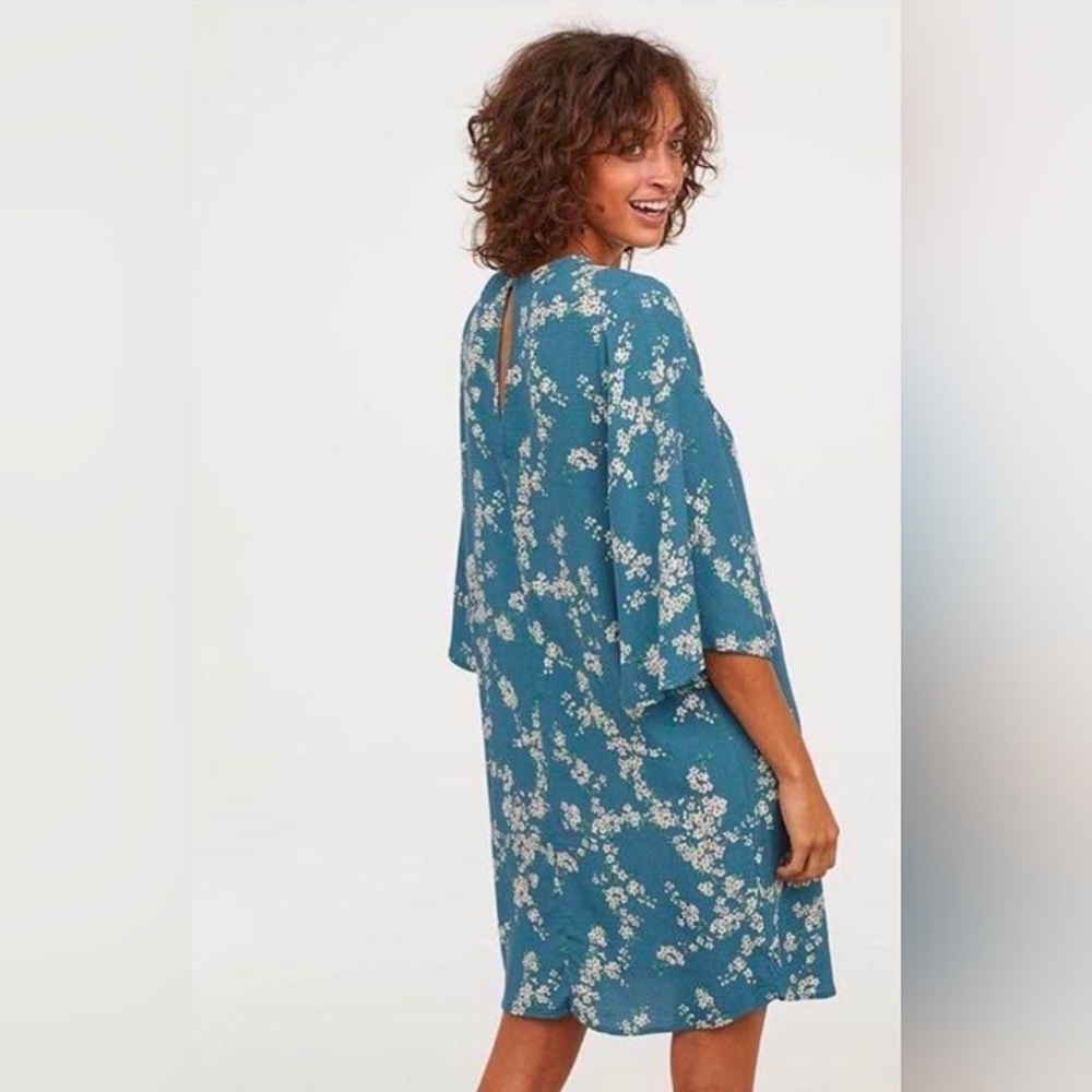 New H&M x GP & J Baker Collaboration Flare Bell Sleeve Floral Dress Women Size 6 - Picture 8 of 8